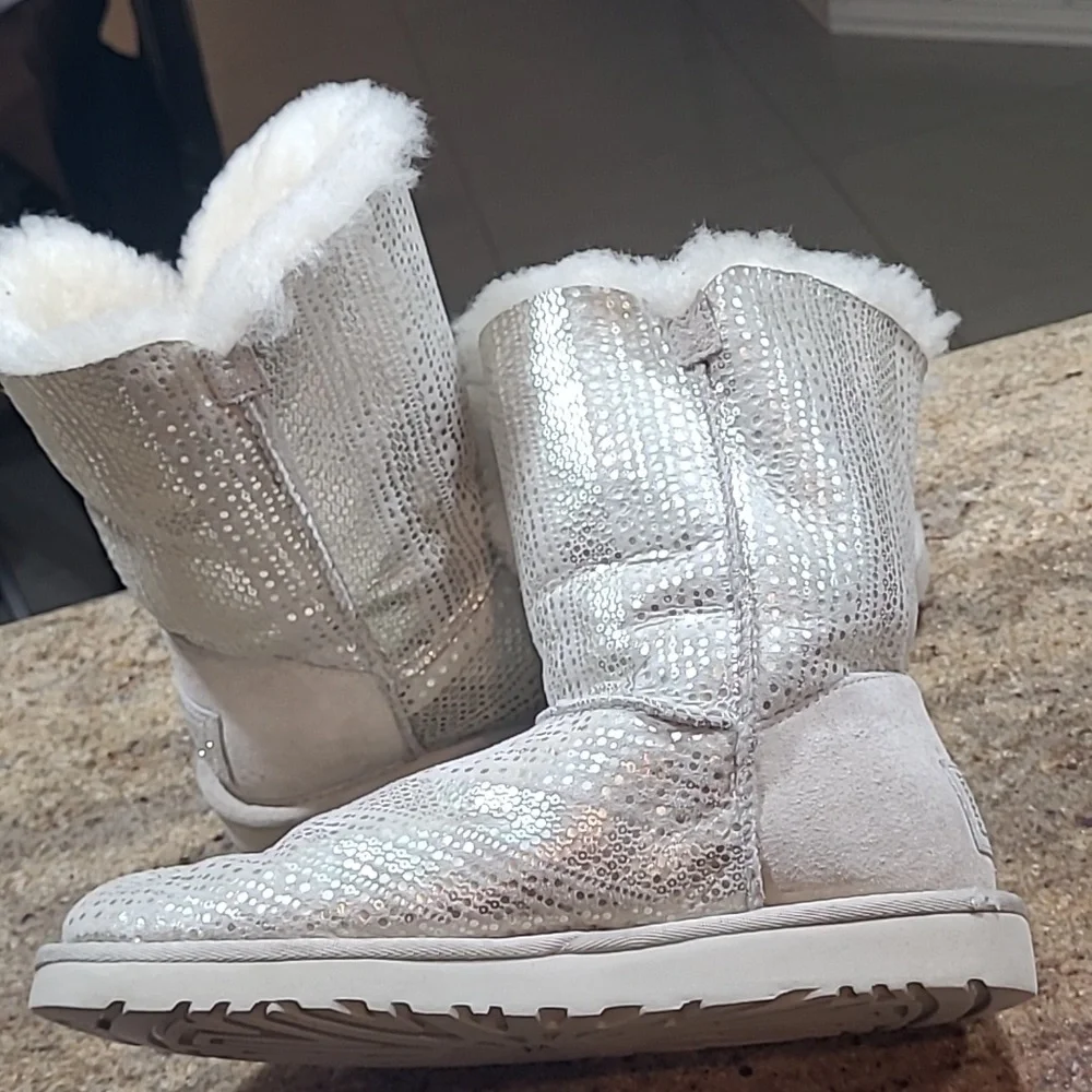 Women's Silver Winter Boots - Picture 5 of 16